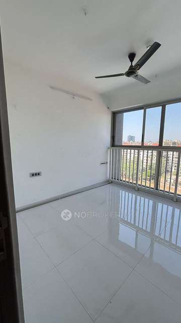 Single Room for Female In 2 BHK  In Bramhacorp Park In Dhanori