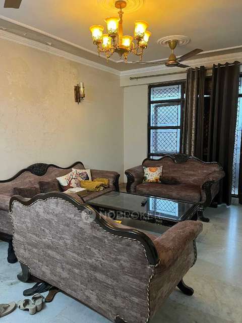 Single Room for Female In 2 BHK  In Ninex Karamyogi Apartments In Sector 10a