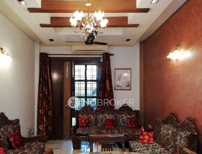 3 BHK Flat In Standalone Building  For Sale  In Paschim Vihar,