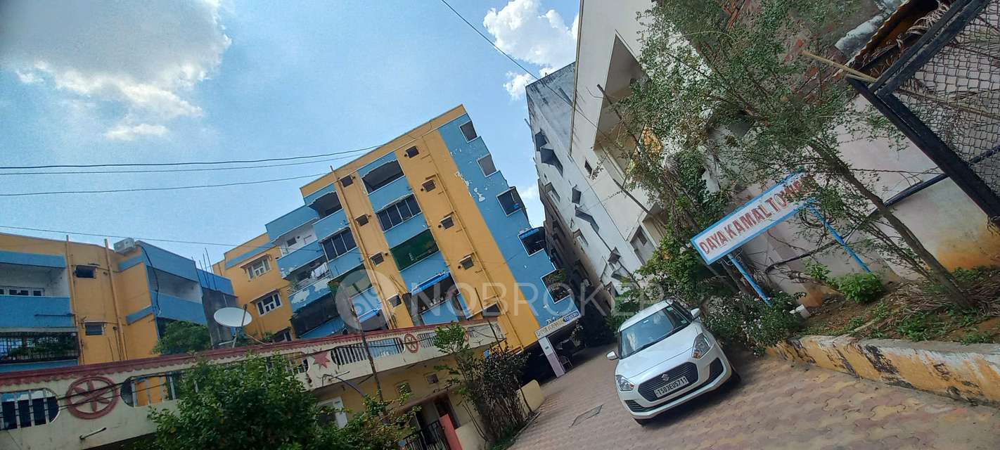 3 BHK Flat In Daya Kamal Towers For Sale  In Karkhana