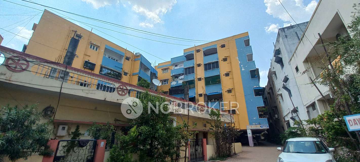 3 BHK Flat In Daya Kamal Towers For Sale  In Karkhana
