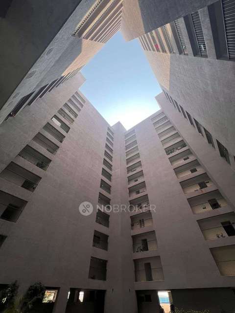 Single Room for Female In 2 BHK  In Ayaan Society In Wagholi