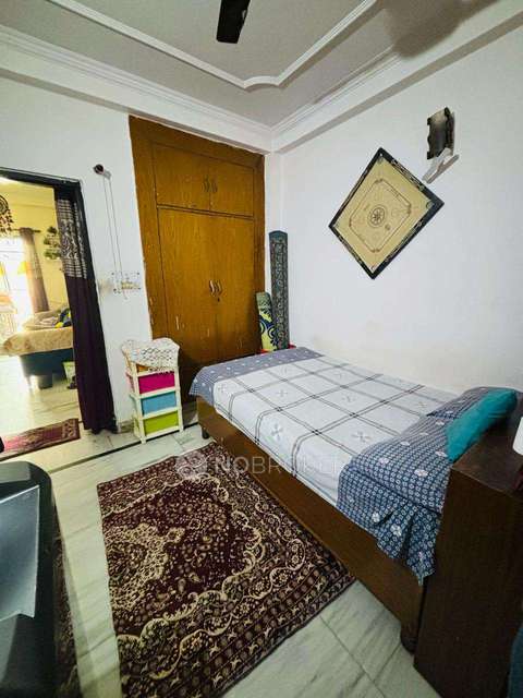 2 BHK Flat In C4 Hindon Vihar For Sale  In Hindon Vihar, Baraula, Sector 49