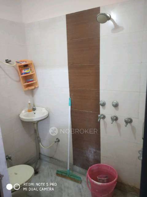 1 BHK Flat In Standlone Building  For Sale  In Uttam Nagar