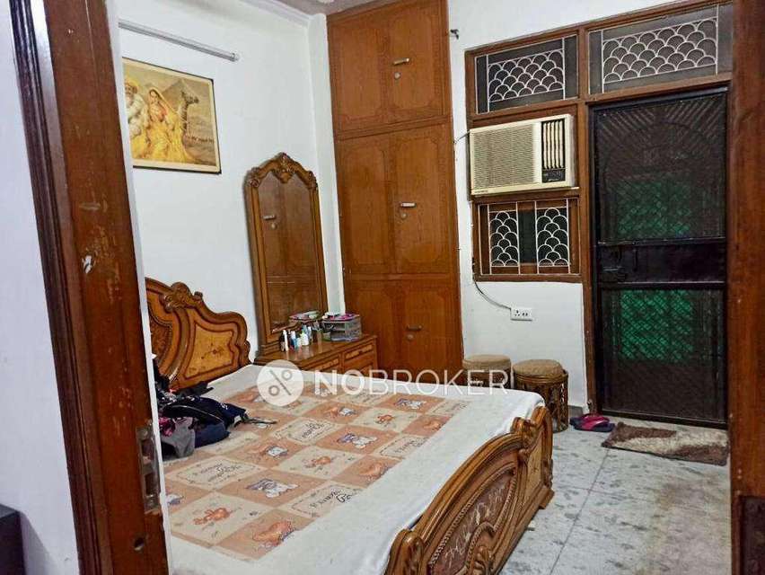 3 BHK Flat In Builder Floor For Sale  In  Rohini