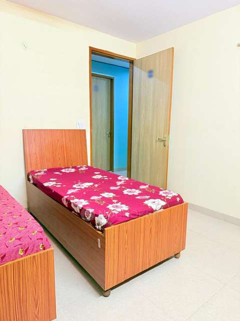 PG for Girls in Palam Vihar Extension