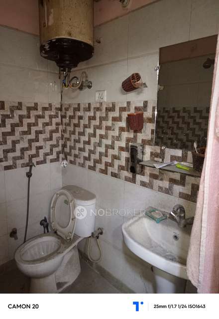 2 BHK Flat In Ap For Sale  In Shahdara