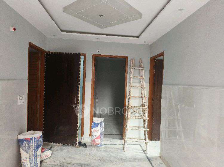 2 BHK Flat In Jahangir Puri for Rent  In A672, Hathi Wala Park, Block A 2, Jahangirpuri, New Delhi, Delhi, 110033, India