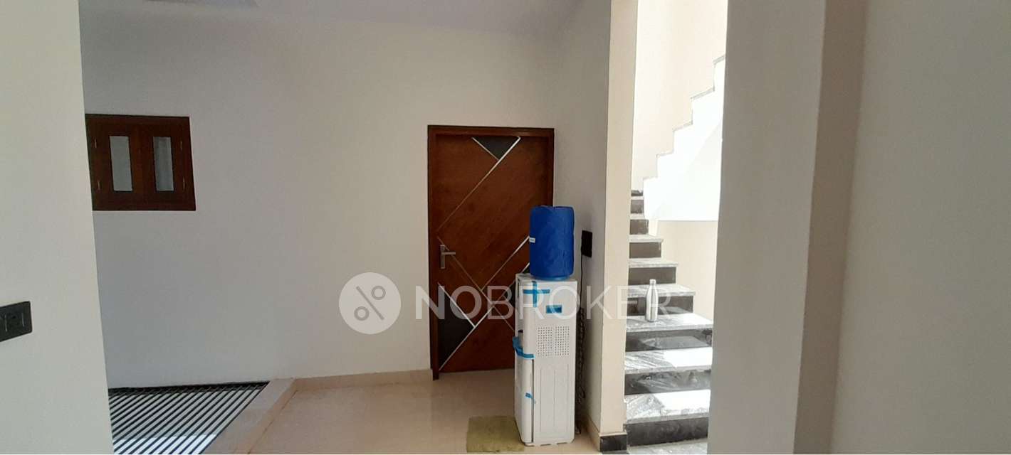 PG for Anyone in Sector 52