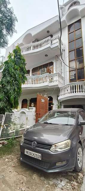 4+ BHK Flat For Sale  In  Palam Vihar