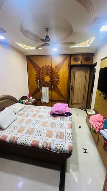 2 BHK Flat In Ramkrupa Building For Sale  In Kandivali West