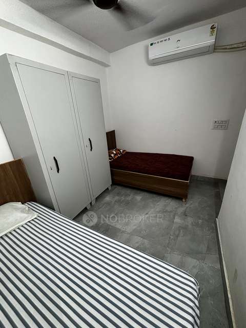 PG for Boys in Sector 5