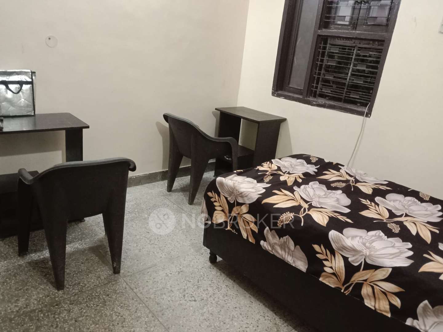 PG for Boys in Janakpuri East