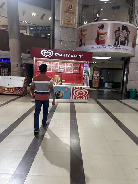 Shop in Palam Vihar, Gurgaon for sale 