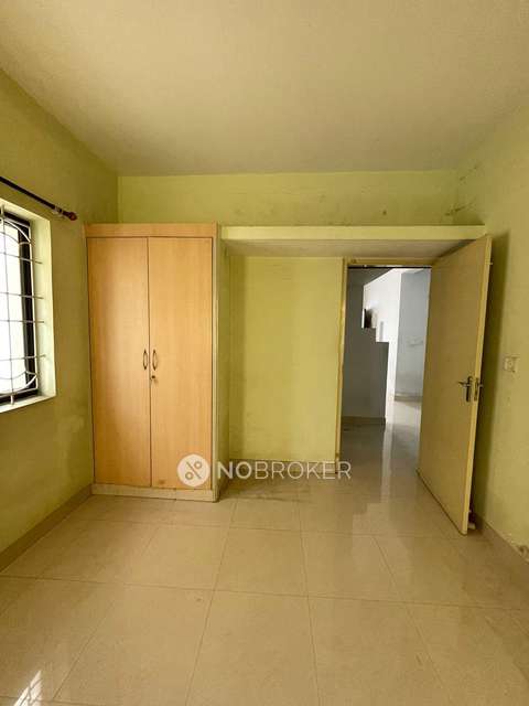 2 BHK Flat In Ashwini Kuteera For Sale  In Mc Layout