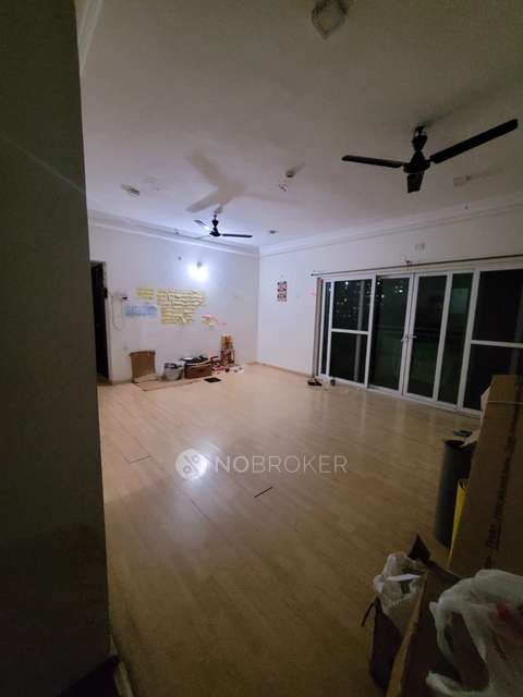 Shared Room for Female In 3 BHK  In Megapolis Sangria Towers In Hinjawadi