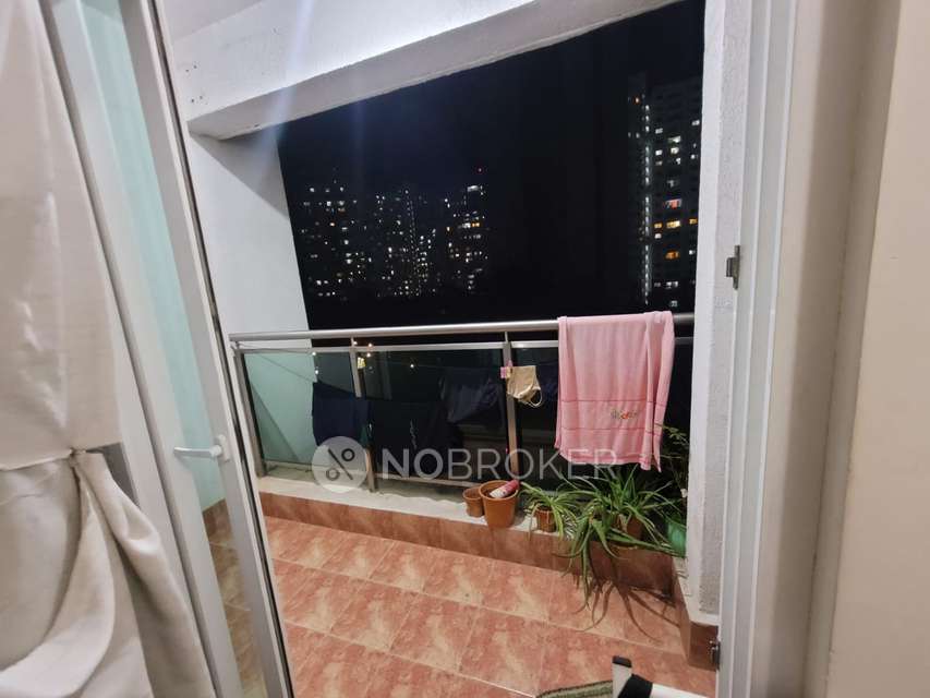 Shared Room for Female In 3 BHK  In Megapolis Sangria Towers In Hinjawadi