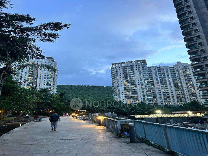 Shared Room for Female In 3 BHK  In Megapolis Sangria Towers In Hinjawadi