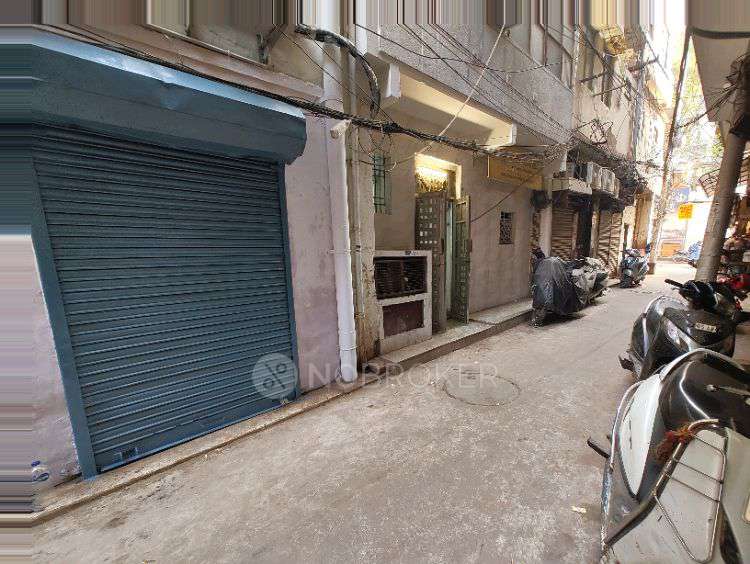 Shop in Kolhapur Road, Delhi for sale 