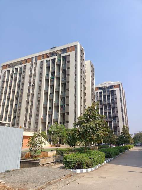 2 BHK Flat In Kolte Patil Little Earth for Rent  In Kiwale