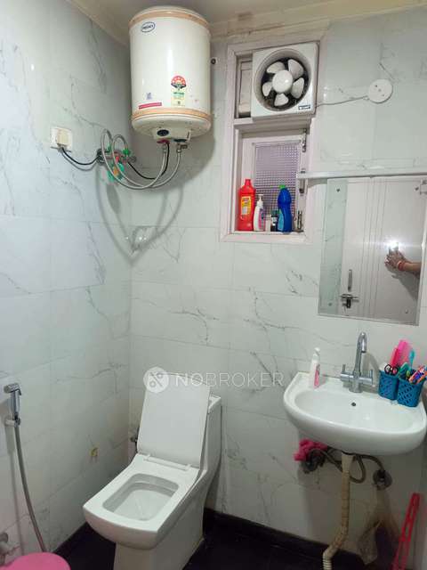 2 BHK Flat In Forest View Apartment For Sale  In Mehrauli