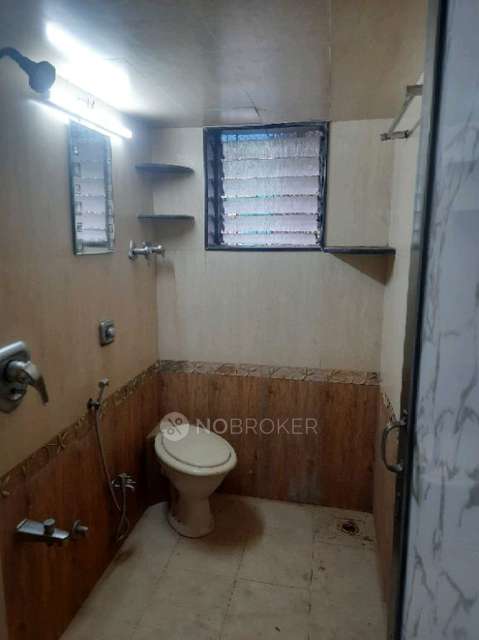 2 BHK Flat In Rajdeep Chs, Lbs Marg For Sale  In Kurla