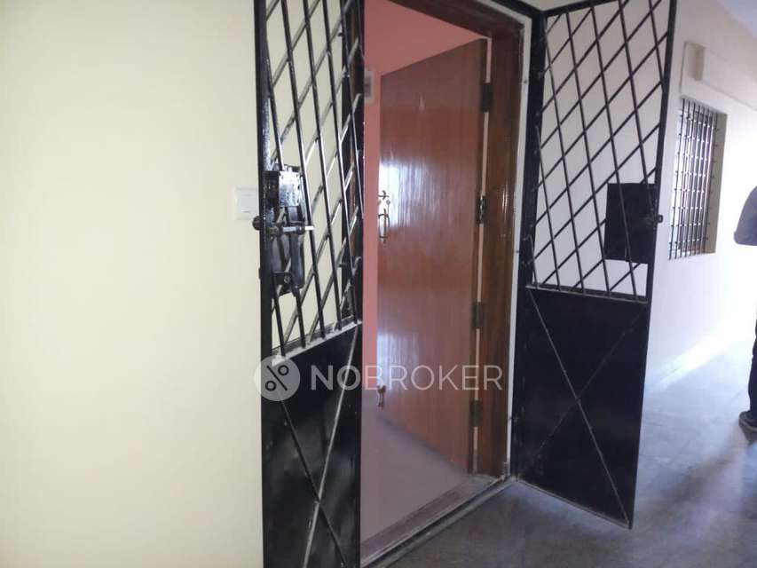 2 BHK Flat In Sri Sai Gruha Apartment For Sale  In Hebbal