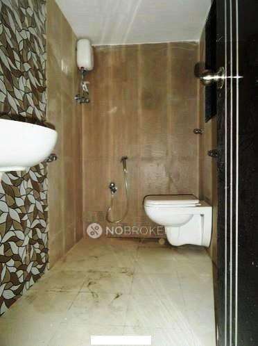 2 BHK Flat In Om Asha Niketan For Sale  In Malad East