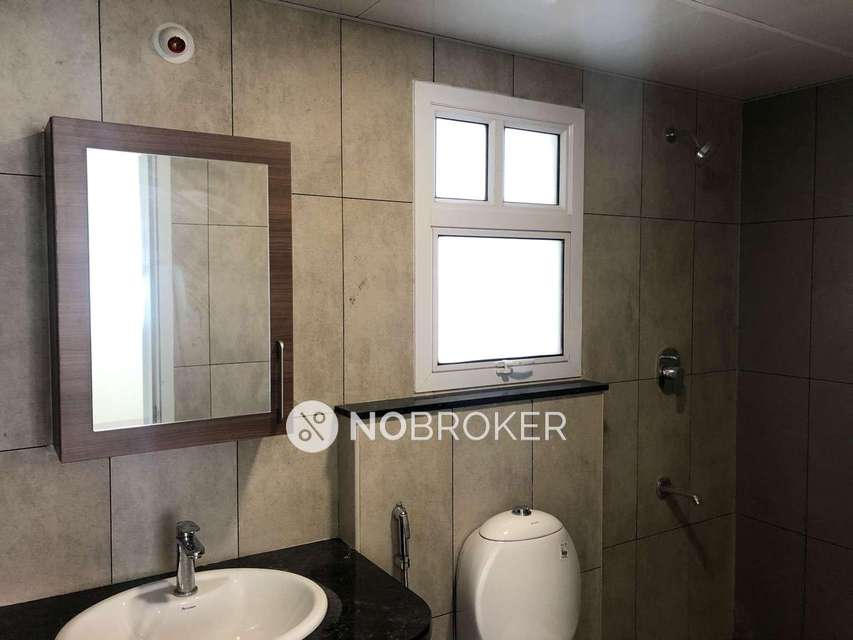 2 BHK Flat In Prestige Lakeside Habitat For Sale  In Varthur