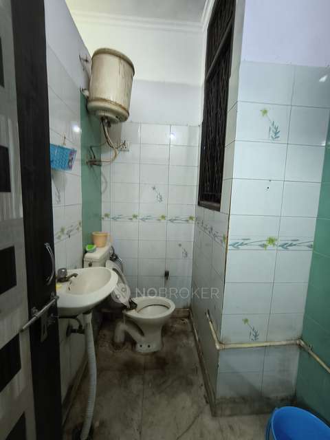 2 BHK Flat For Sale  In Govindpuri
