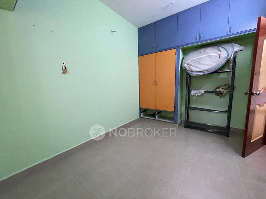 2 BHK Flat In Nila Tech Pragathi Castle For Sale  In Koyambedu