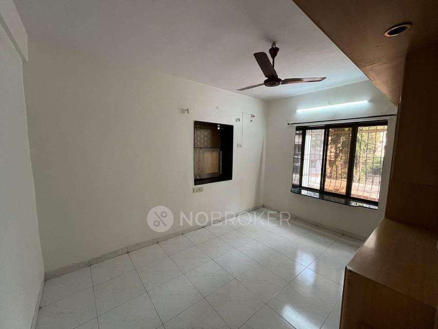 1 BHK Villa In Versova Seagreen Premises Seven Bunglows Andheri West for Rent  In Seven Bunglow, Andheri West