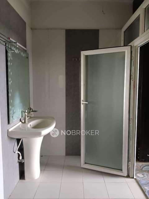 3 BHK Flat In Amrapali Platinum For Sale  In Sector-119