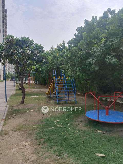 3 BHK Flat In Amrapali Platinum For Sale  In Sector-119