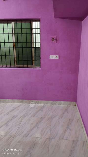 2 BHK Flat In Naveen Flats  For Sale  In Ponniammanmedu