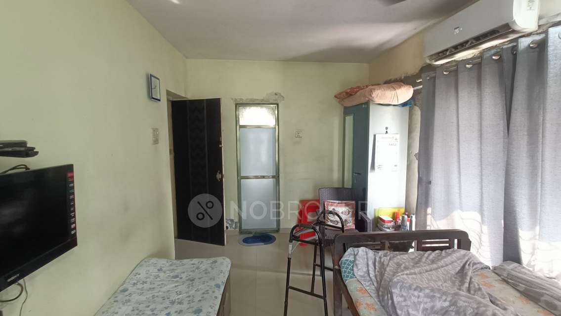2 BHK Flat In Dhanasampada Society For Sale  In Mulund East