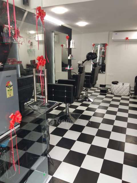 Shop in Sadashiv Peth, Pune for sale 