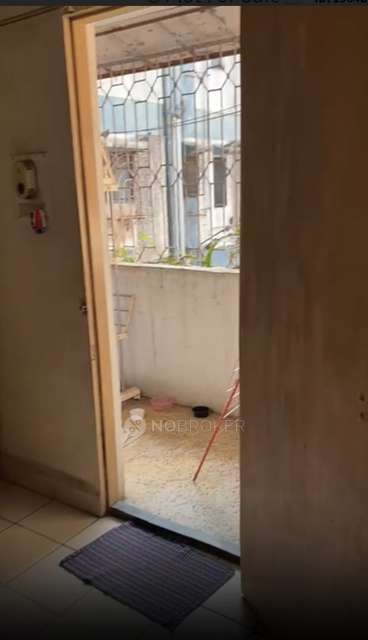Single Room for Female In 2 BHK  In Sb In Viman Nagar 