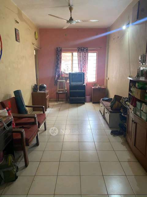 Single Room for Female In 2 BHK  In Sb In Viman Nagar 