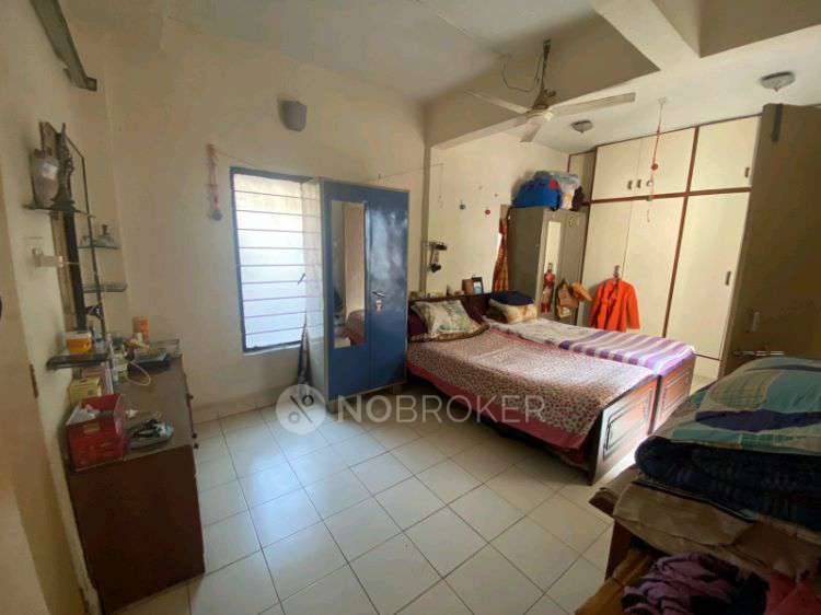 Single Room for Female In 2 BHK  In Sb In Viman Nagar 