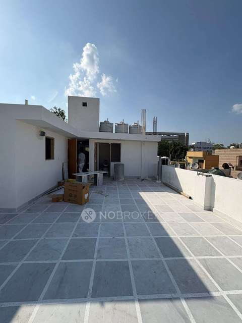 2 BHK Flat In Standalone For Sale  In Bali Nagar