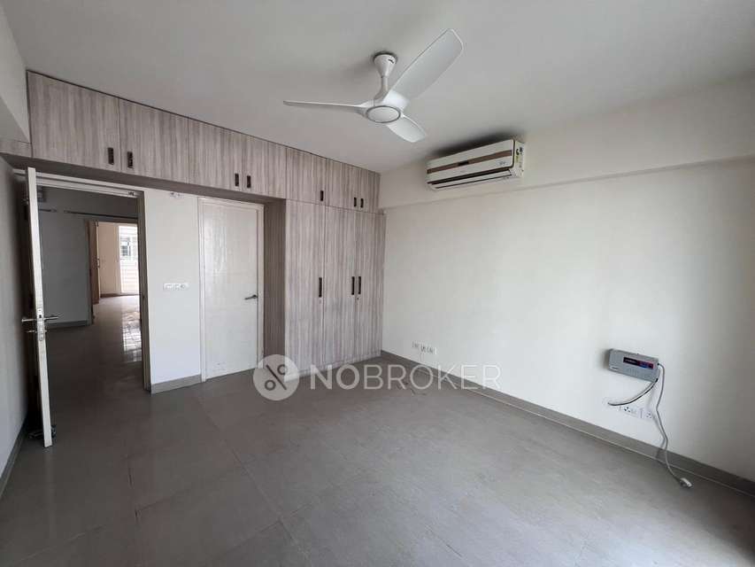 3 BHK Flat In Emerald Premier Floors For Sale  In Sector 65