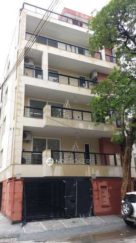 3 BHK Flat In Standalone Building  For Sale  In Nizamuddin West