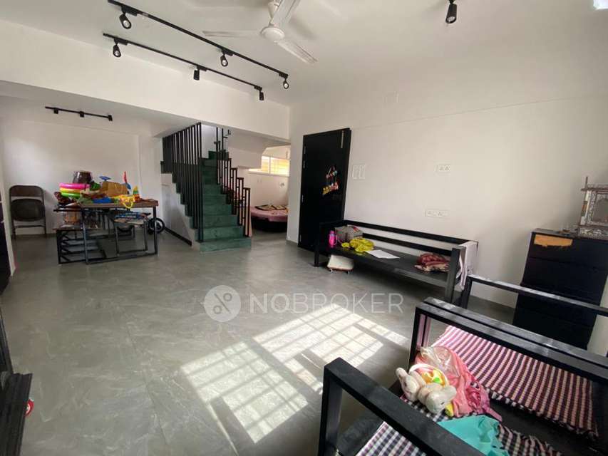 2 BHK Flat In Mahadev Apartments  For Sale  In Sadashiv Peth
