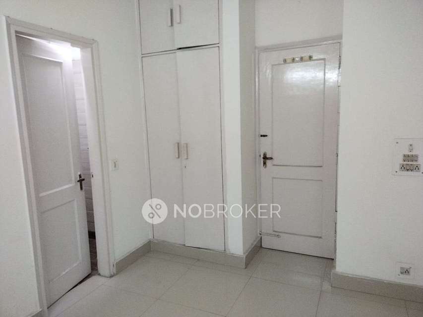 4 BHK Flat For Sale  In South Extension Ii