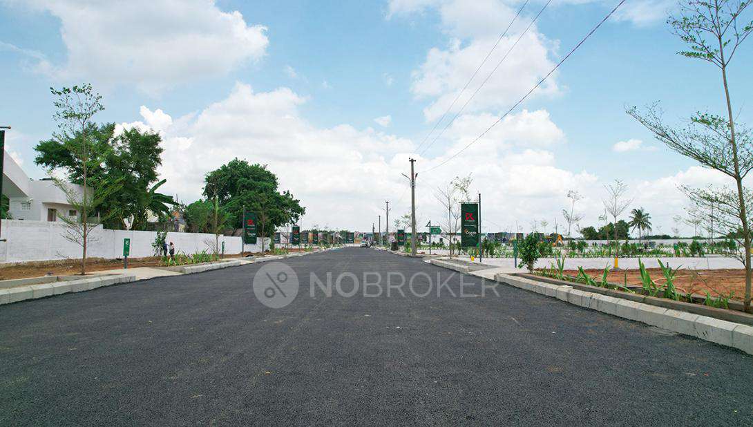 Plot For Sale  In Vr Dazzle City In Poonamalle