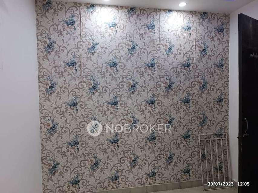 2 BHK Flat In Chawla Opticals, For Sale  In Uttam Nagar