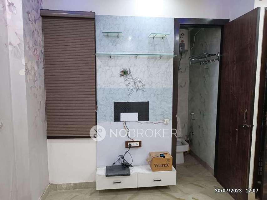 2 BHK Flat In Chawla Opticals, For Sale  In Uttam Nagar