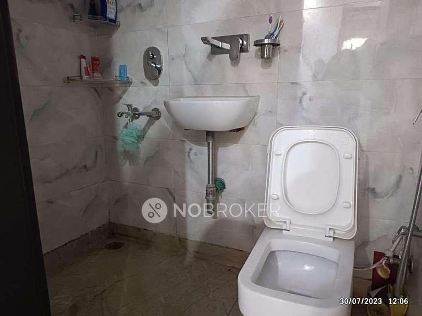 2 BHK Flat In Chawla Opticals, For Sale  In Uttam Nagar