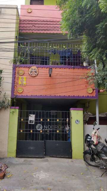 Shared Room for Male In 2 BHK  In  Anna Nagar